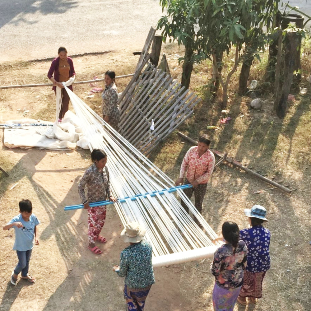 Artisan women preparing for warp inn Cambodia I Kaikô I Handmade Home Decor