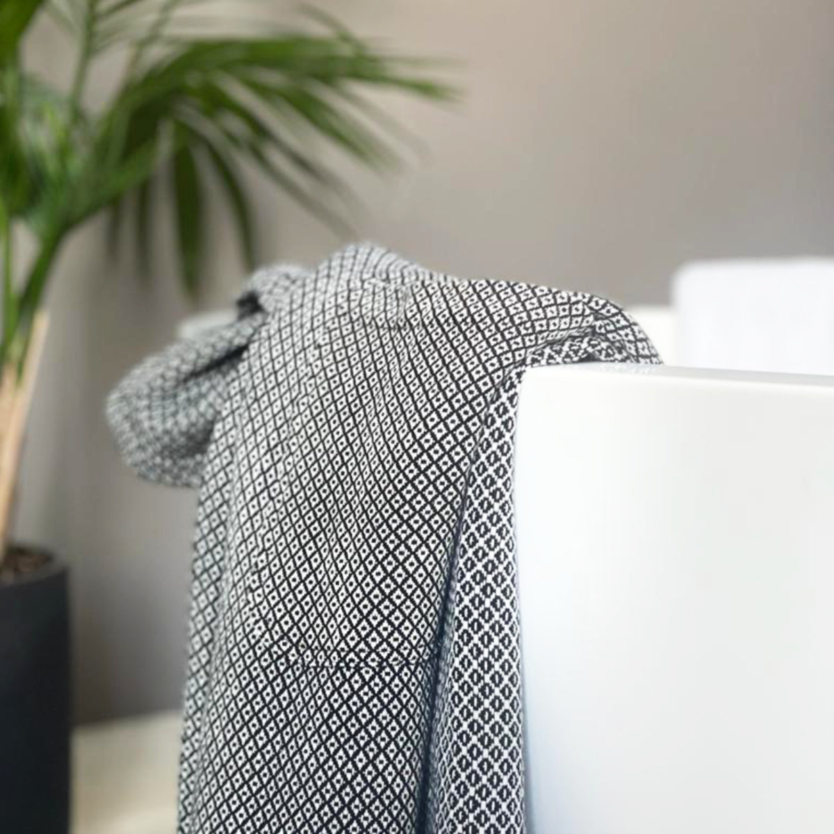 A super soft handcrafted kimono bathrobe  | Kaikô