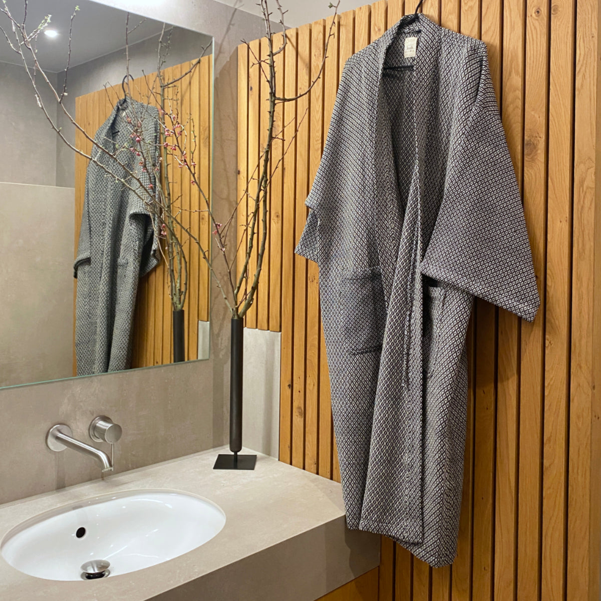 A super soft handcrafted kimono bathrobe | Kaikô